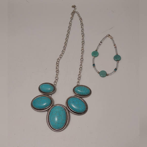 PAPARAZZI ACCESSORIES River Valley Radiance Blue Crackle Necklace & Bracelet Set - Picture 2 of 4